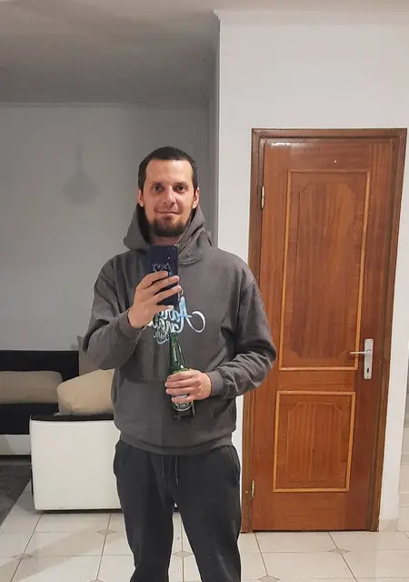 Евгений из Чернигова, ищу на сайте знакомства без обязательств