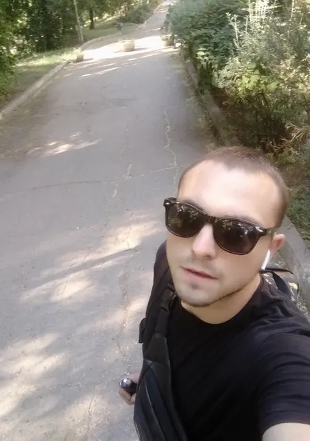 Я Сергей, 28, из Одессы, ищу знакомство для приятного времяпровождения