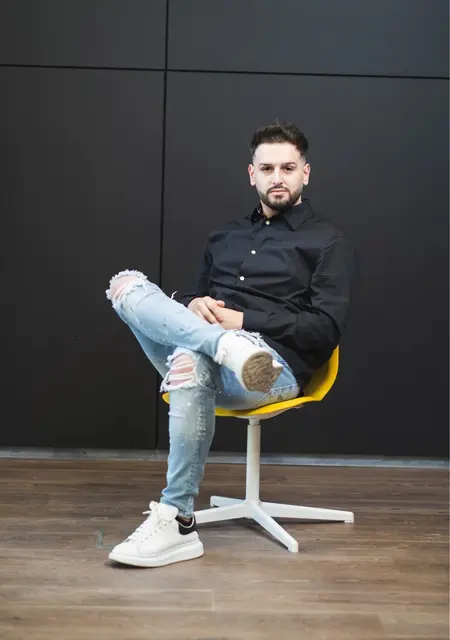 Florin из Бухареста, мне 26, познакомлюсь для постоянных отношений