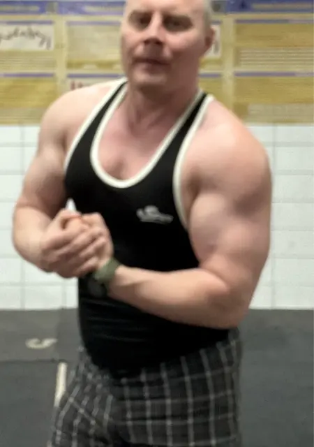 Андрей из Мариуполя, мне 44, познакомлюсь на одну ночь