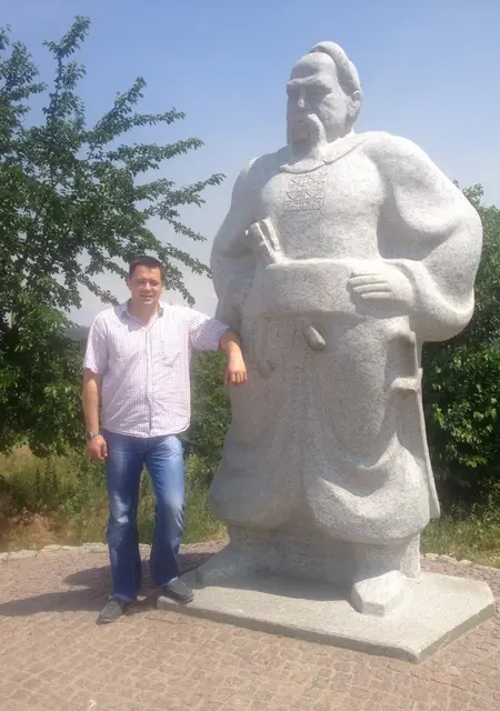 Я Кирил, 45, из Запорожья, ищу знакомства без обязательств