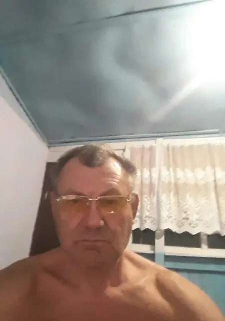 Макс з Миколаєва, шукаю на сайті знайомства без зобов'язань