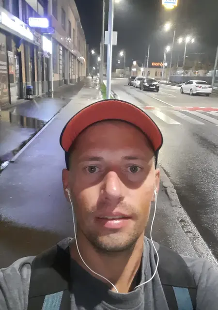 Я Дима, 35, из Винницы, ищу знакомство для приятного времяпровождения