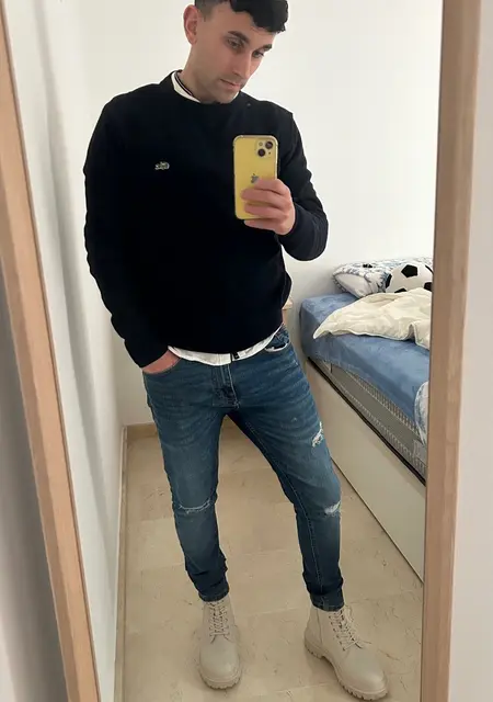 Javi из Велес-Малага, ищу на сайте общение