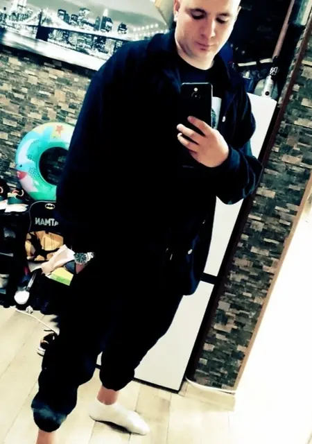 Я Александр, 25, знакомлюсь без обязательств в Луганске