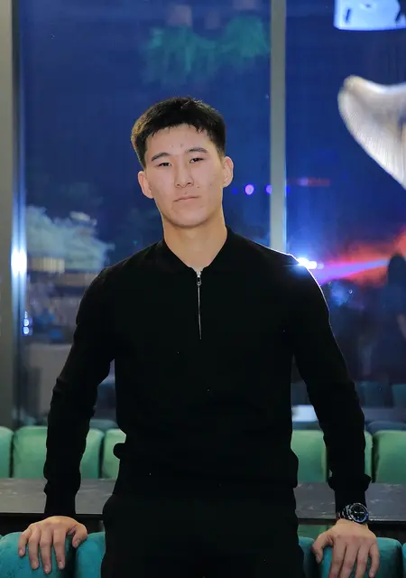 Я Alihan, 19, знакомлюсь для дружбы в Бишкеке