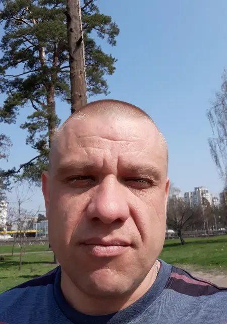 Володимир из Черновцов, ищу на сайте знакомства без обязательств