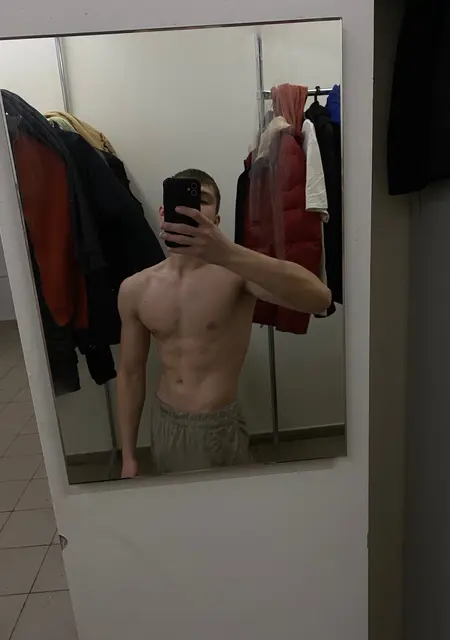 Ruslan из Мелитополя, мне 21, познакомлюсь для приятного времяпровождения