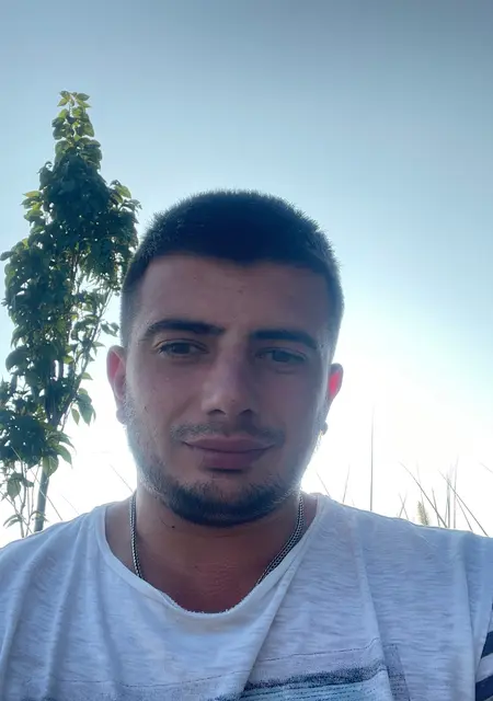 Павло из Дрогобича, мне 30, познакомлюсь для приятного времяпровождения