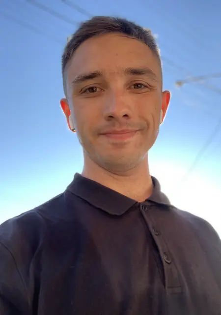 Денис из Сум, мне 29, познакомлюсь на одну ночь