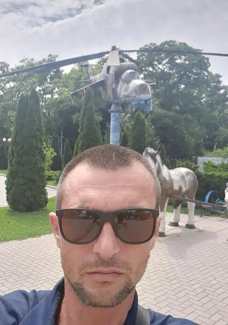 Я Владимир, 41 років з Кривого Рогу, шукаю знайомства на одну ніч