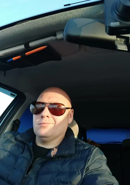 Андрей из Геническа, ищу на сайте знакомства без обязательств