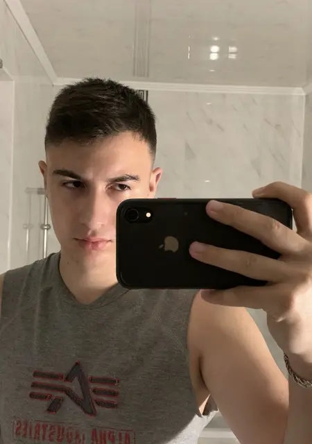 Я Vlad, 23 років з Кам’янця-Подільського, шукаю знайомства на одну ніч