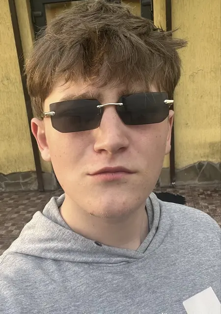 Mykola из Тернополя, мне 18, познакомлюсь для вирта