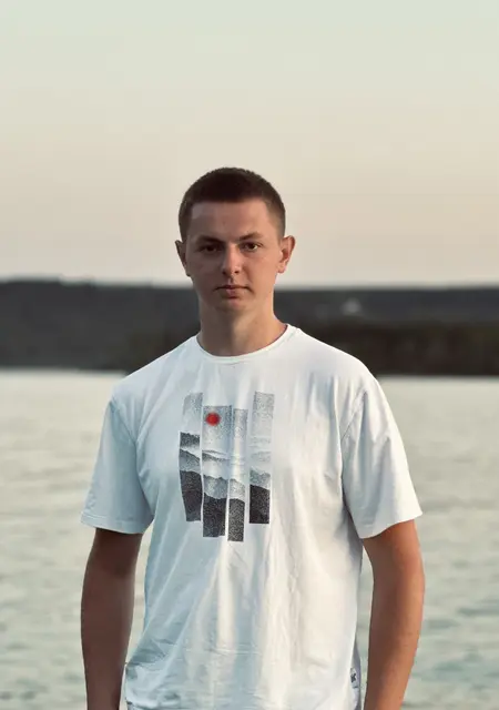 Максим з Хмельницького, мені 20 років, познайомлюсь для приємного проведення часу