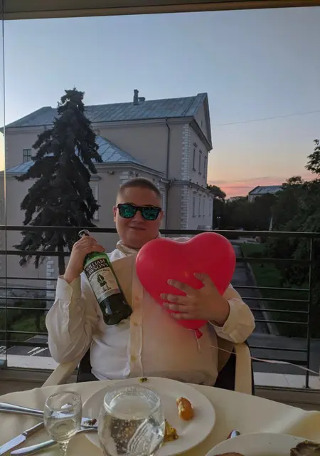 Саша из Тернополя, мне 26, познакомлюсь на одну ночь