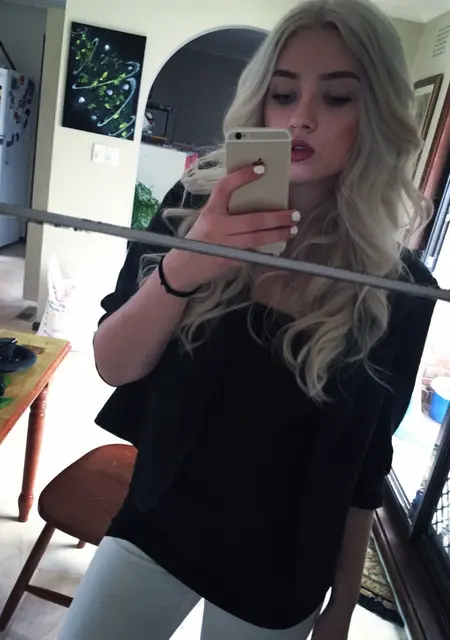 Кристина из Одессы, мне 35, познакомлюсь для приятного времяпровождения