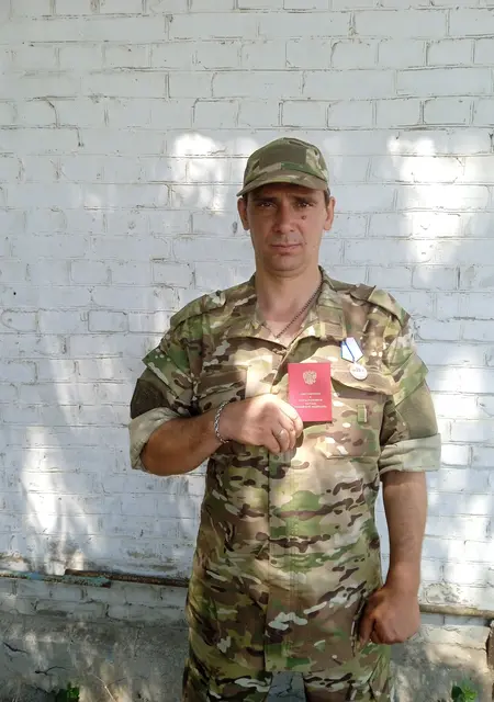 Александр из Макеевки, ищу на сайте знакомства без обязательств