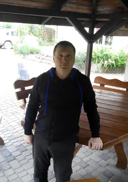 Я Эдуард, 52, из Кривого Рога, ищу знакомства без обязательств