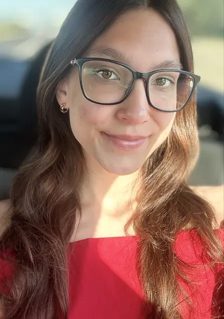 Я Dasha, 19, из Праги, ищу знакомства без обязательств