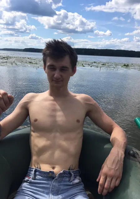 Максим из Минска, ищу на сайте знакомства на одну ночь