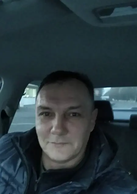 Антон з Дніпра, шукаю на сайті знайомства без зобов'язань