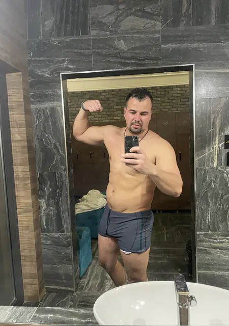 Evgen из Бреста, мне 32, познакомлюсь на одну ночь