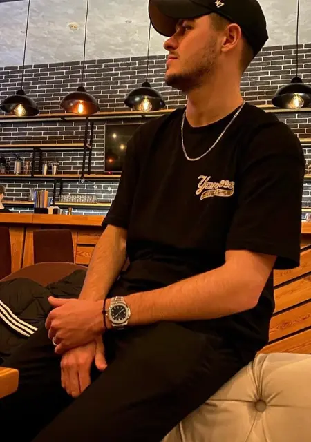 Я Олег, 25 років, знайомлюсь без зобов'язань у Павлограде