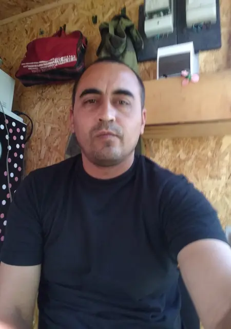 Я Вячеслав, 39, из Каменца-Подольского, ищу знакомства без обязательств