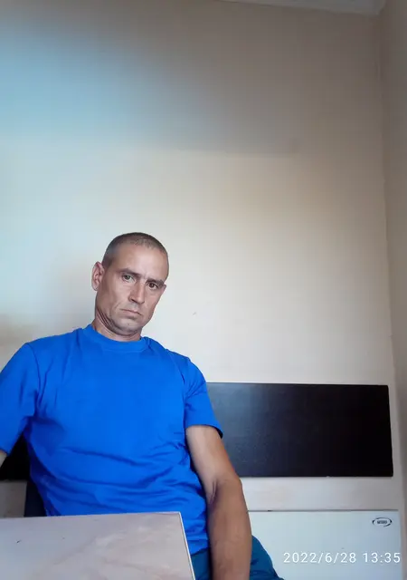 Василий з Донецька, шукаю на сайті знайомства без зобов'язань