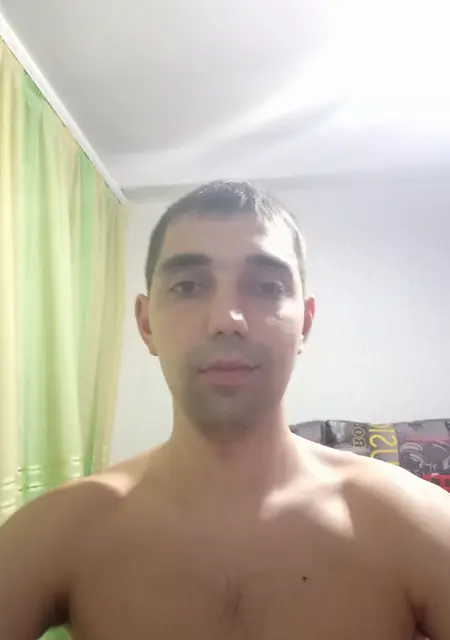 Я Дмитрий, 31 років з Запоріжжя, шукаю знайомства на одну ніч