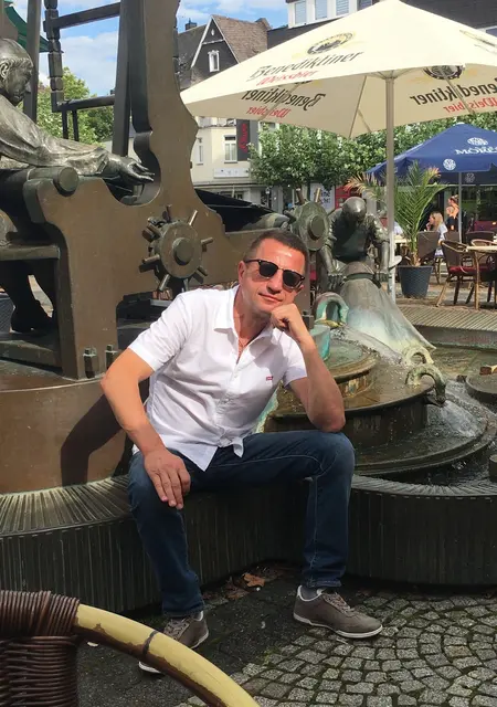 Я Артем, 46, из Львова, ищу знакомства без обязательств