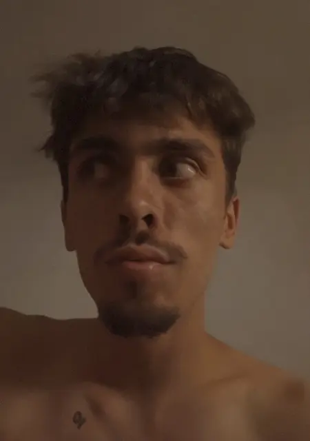 Я Carlos, 25, из Уэльвы, ищу знакомства без обязательств