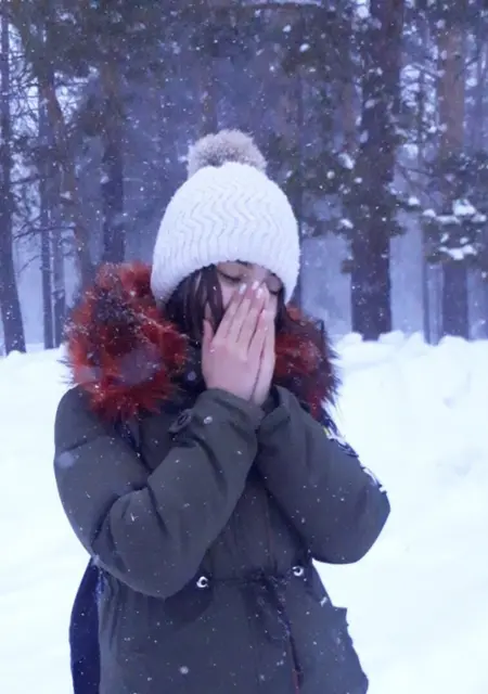 Я Айнура, 28, из Алматы, ищу знакомство для общения