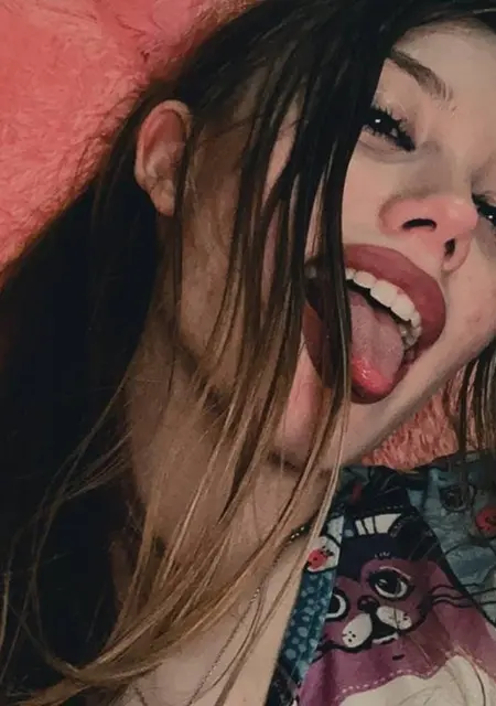 Я Любовь, 18, знакомлюсь для вирта в Праге