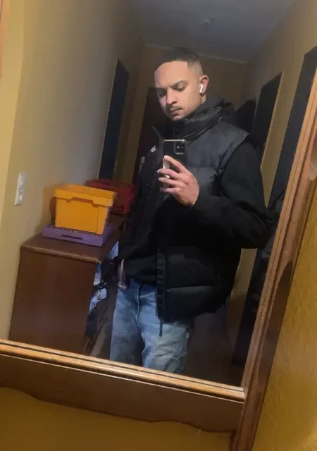 Giom из Миндена, ищу на сайте знакомства на одну ночь