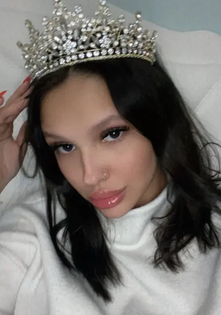 Я Адель, 27, знакомлюсь для дружбы в Амстердаме