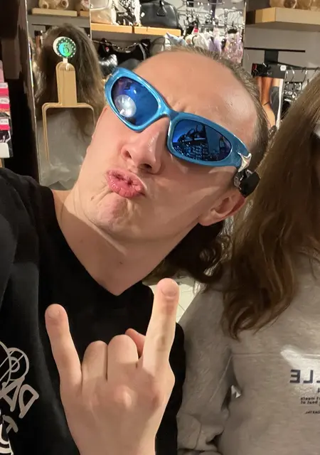 Дима из Запорожья, ищу на сайте знакомства на одну ночь