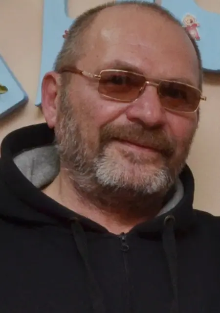 Я Геннадий, 64, знакомлюсь на одну ночь в Киеве