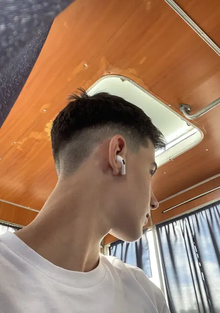 Nekit из Ужгорода, ищу на сайте знакомства на одну ночь