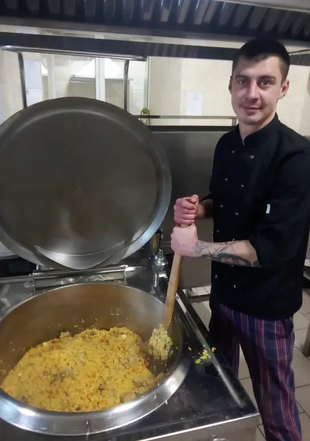 Я Владислав, 32, из Полтавы, ищу знакомства на одну ночь