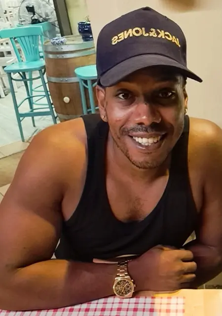 Я Francis, 36, знакомлюсь без обязательств в Барселоне