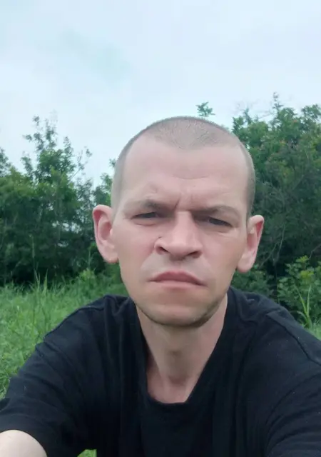 Я Сергей, 44 років з Макіївки, шукаю знайомство для постійних стосунків