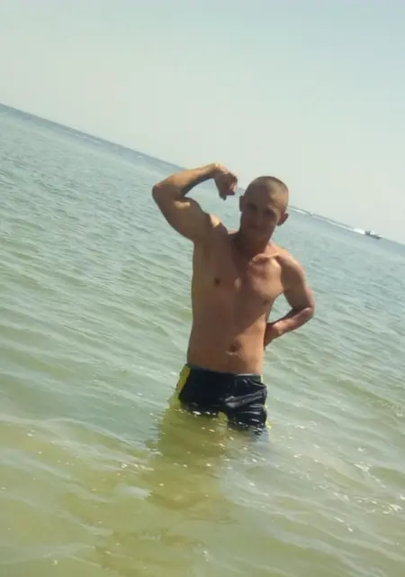 Dgastin з Миколаєва, мені 24 років, познайомлюсь для приємного проведення часу