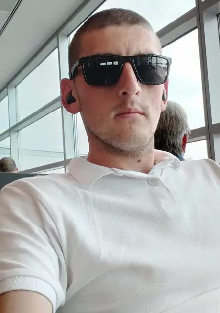 Я Сергей, 32, из Сум, ищу знакомства на одну ночь