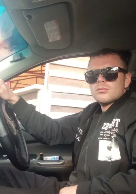 Максим из Стаханова, мне 30, познакомлюсь для постоянных отношений