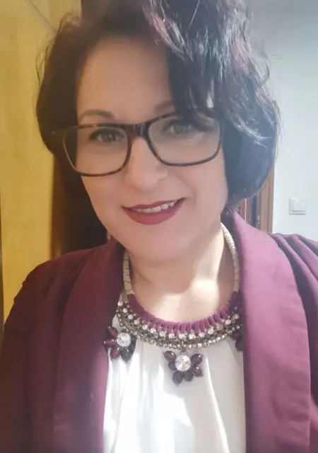 Soy Anca Marina, 44 años de Madrid, busco conocer gente