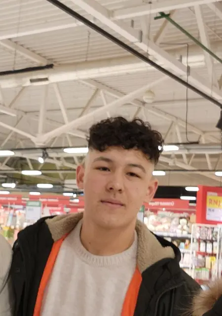 Я Алйош, 20, знакомлюсь на одну ночь в Борисове