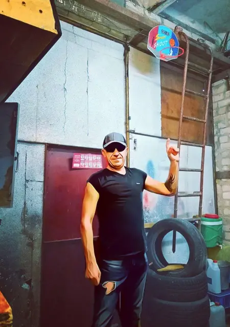 Александр из Чернигова, ищу на сайте знакомства на одну ночь