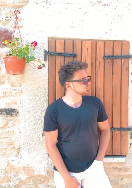 Я Kemal, 23, из Измира, ищу знакомства без обязательств